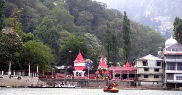 delhi to nainital tour by tempo traveller